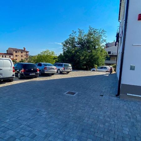 Apartments Korina & Dadi Ровинь Экстерьер фото