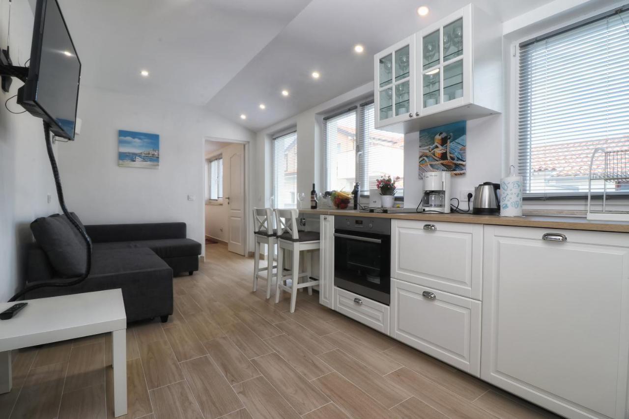 Apartments Korina & Dadi Ровинь Экстерьер фото