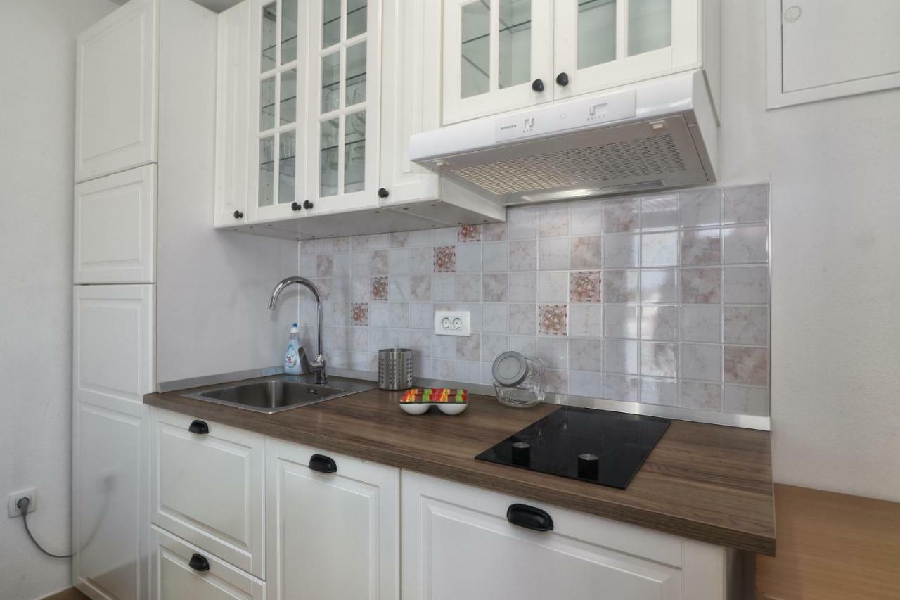 Apartments Korina & Dadi Ровинь Экстерьер фото
